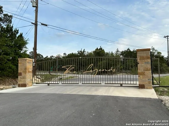 1074 Madrone Road Fischer, TX 78623